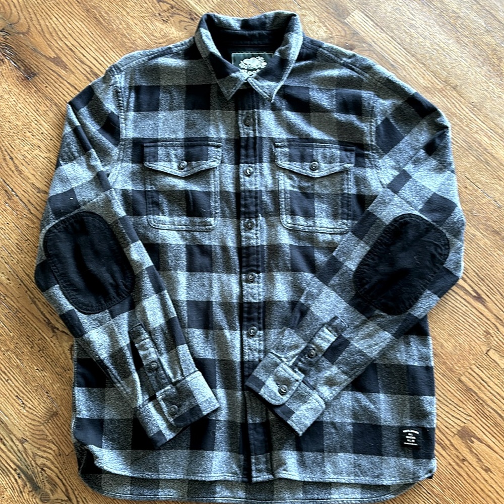 ROOTS Button down Fleece, Grey and black Check, Size LARGE